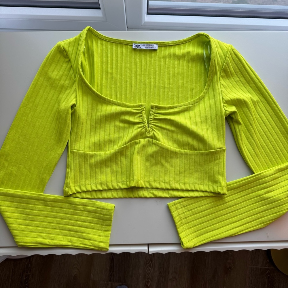 Green Ribbed Long Sleeve Crop Top